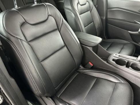 Used 2024 Chevrolet Trax LS w/ LS Convenience Package FWD image 28