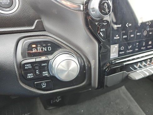 Used 2024 RAM 1500 Laramie image 24