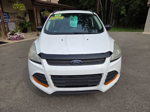 Used 2014 Ford Escape S w/ Equipment Group 101B FWD image 9