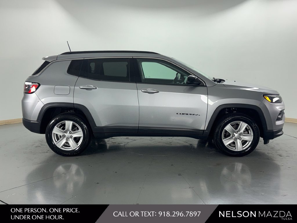 Used 2022 Jeep Compass Latitude AWD/4WD image 5