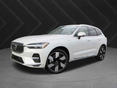 Used 2023 Volvo XC60 T8 Ultimate image 1