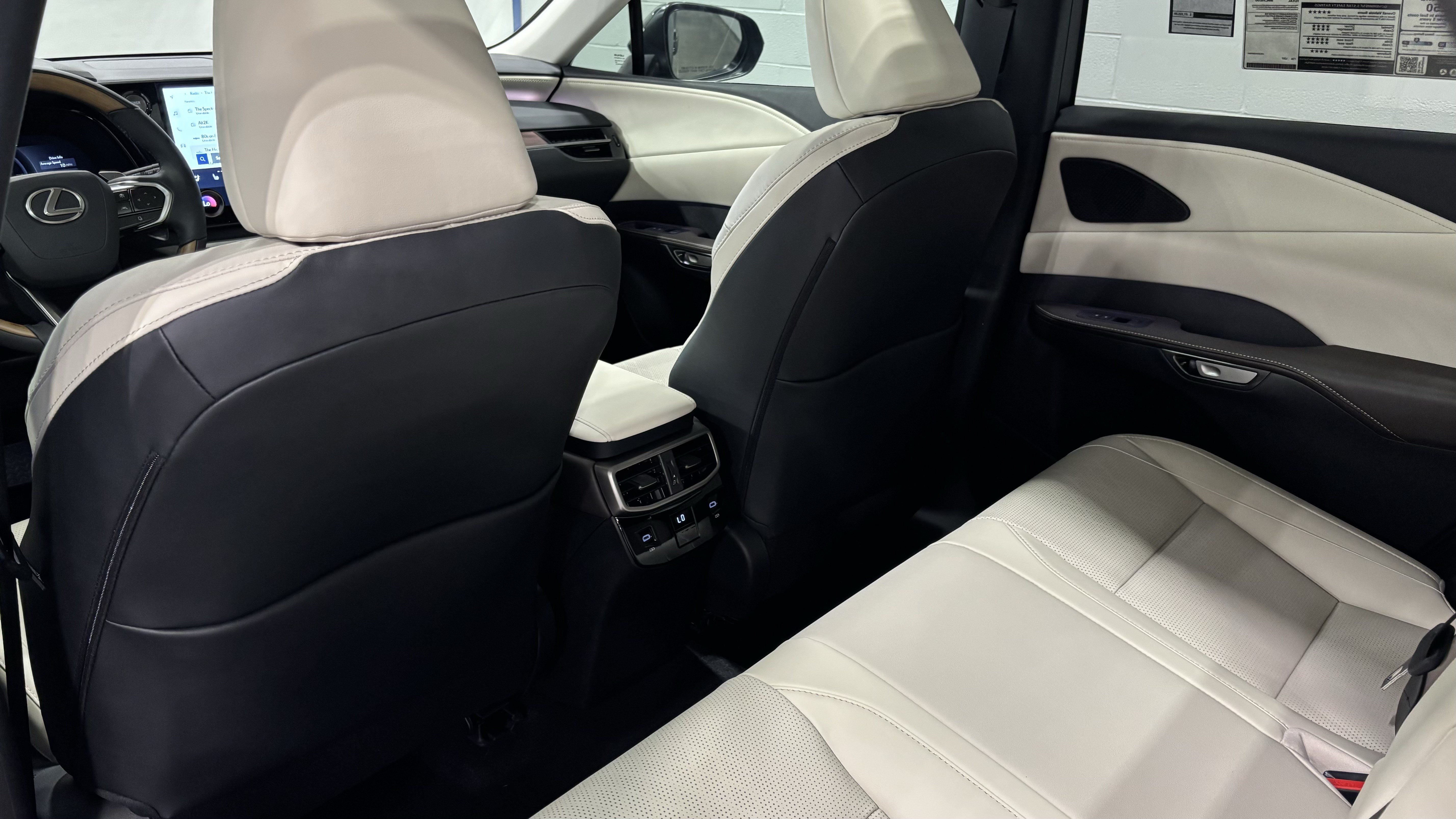 New 2026 Lexus RX 350h AWD/4WD image 34