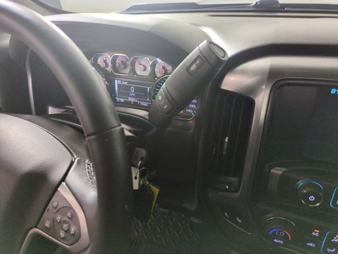 Used 2018 Chevrolet Silverado 1500 LT w/ Midnight Edition AWD/4WD image 23