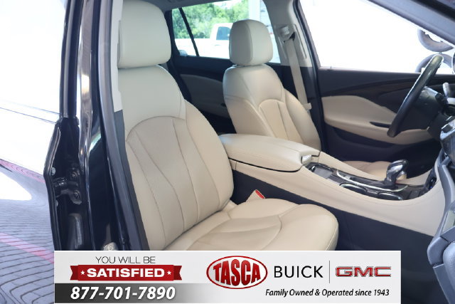 Used 2020 Buick Envision Essence FWD image 21