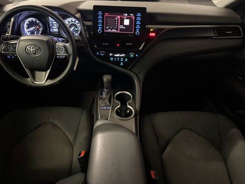 Used 2023 Toyota Camry LE image 18