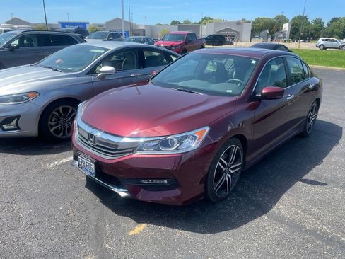 Used 2016 Honda Accord Sport image 2