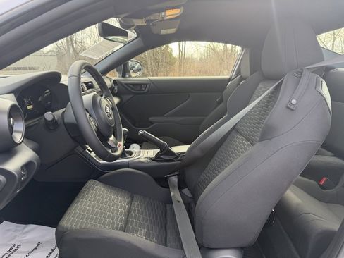 Certified 2025 Toyota GR86 w/ ALL Weather Mat Package (TMS) image 12