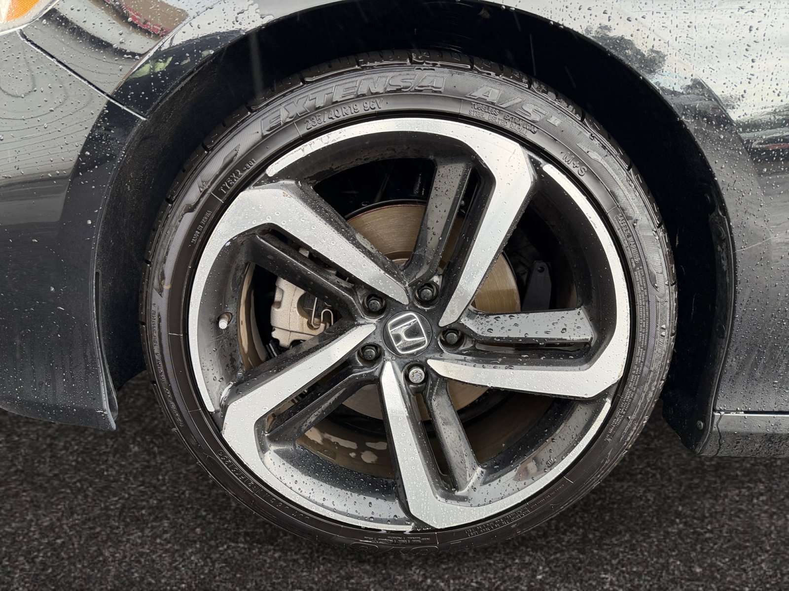 Used 2018 Honda Accord Sport image 14