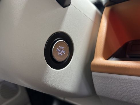 New 2025 Volkswagen ID. Buzz Pro S Plus image 42