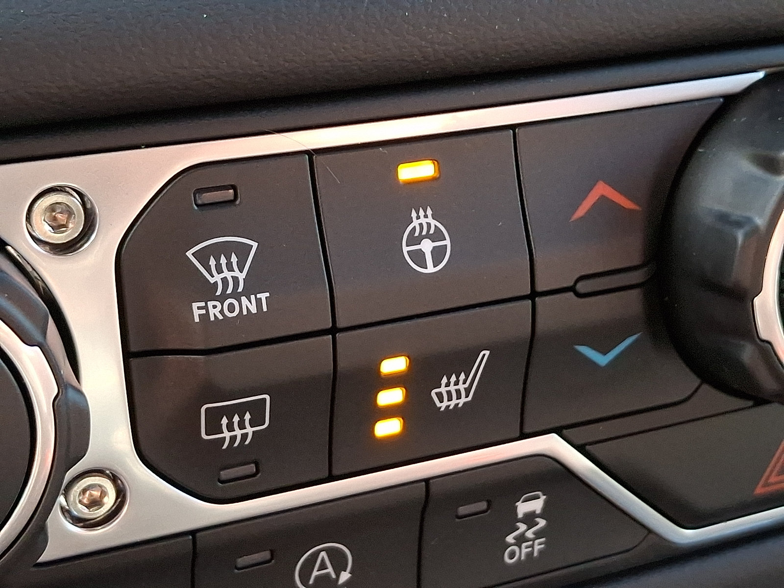 New 2027 Jeep Wrangler Unlimited Sahara AWD/4WD image 15