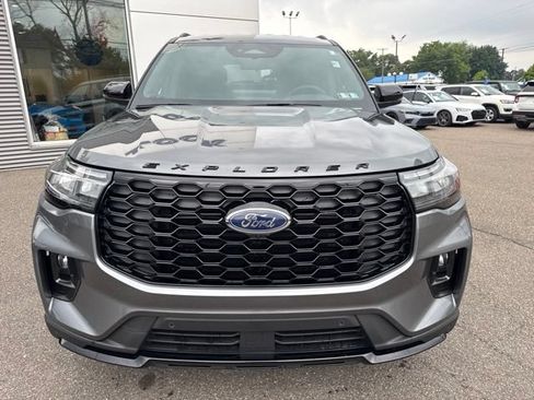 New 2026 Ford Explorer ST-Line AWD/4WD image 3