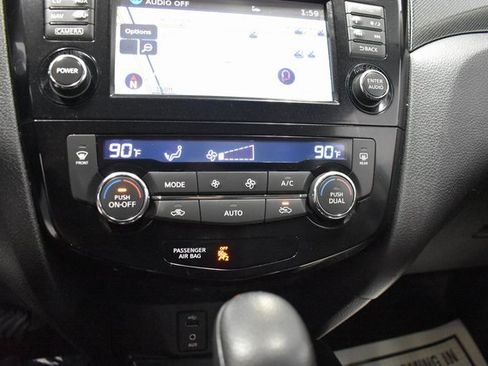 Used 2016 Nissan Rogue SL image 21