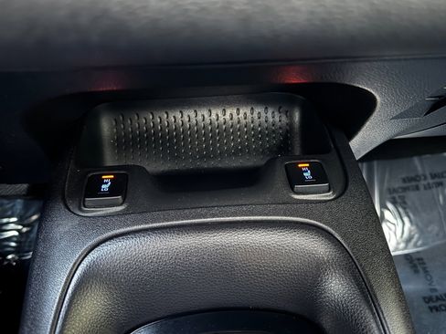 Used 2022 Toyota Corolla XSE image 28