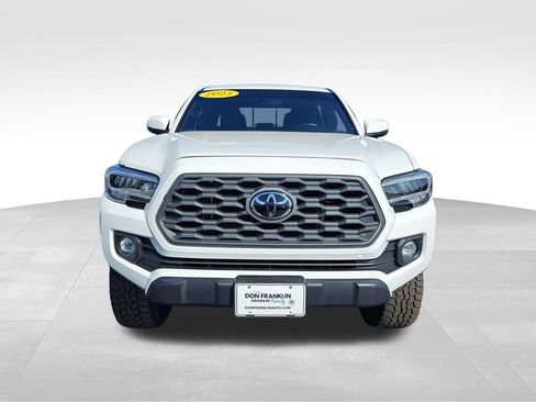 Used 2023 Toyota Tacoma TRD Off-Road w/ Technology Package AWD/4WD image 8