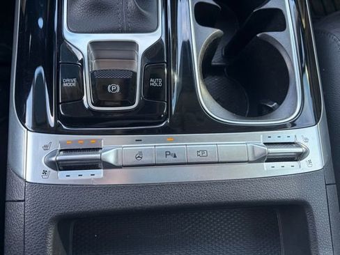 Certified 2022 Kia Carnival SX Prestige image 31