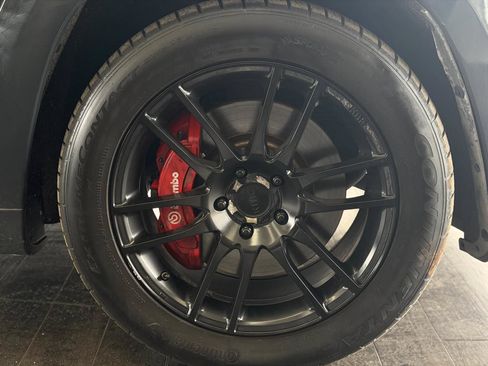 Used 2018 Jeep Grand Cherokee SRT w/ Trailer Tow Group IV AWD/4WD image 21