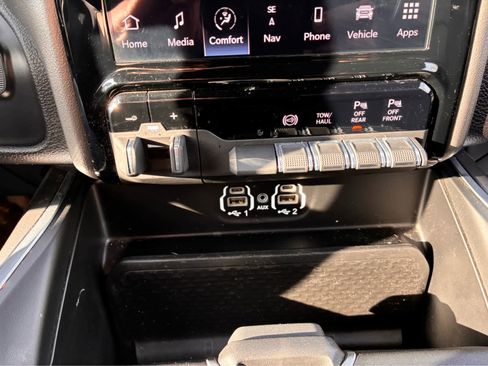 Used 2022 RAM 3500 Laramie w/ Night Edition image 21