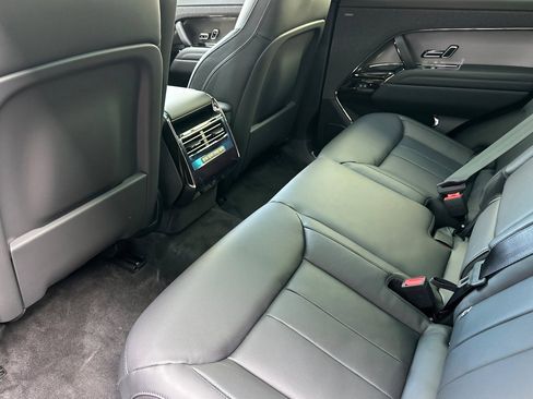 New 2026 Land Rover Range Rover Sport Dynamic SE image 16