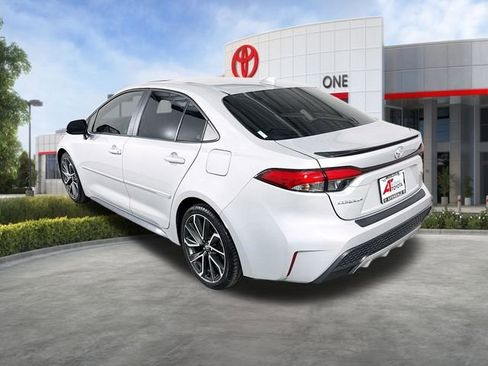 Used 2022 Toyota Corolla XSE FWD image 5