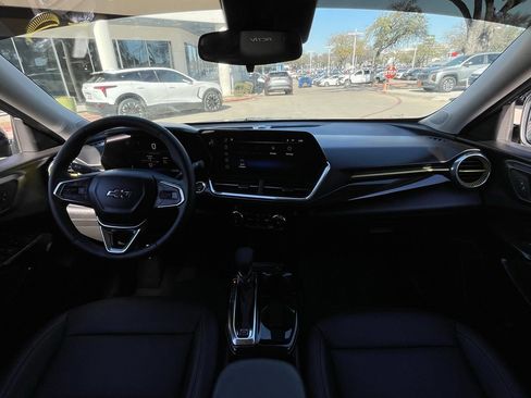 Used 2024 Chevrolet Trax ACTIV w/ Driver Confidence Package image 11