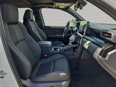 New 2026 Toyota 4Runner Limited AWD/4WD image 10