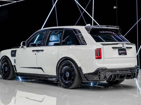 Used 2025 Rolls-Royce Cullinan AWD/4WD image 10