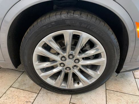 Used 2022 Cadillac XT6 Premium Luxury image 9