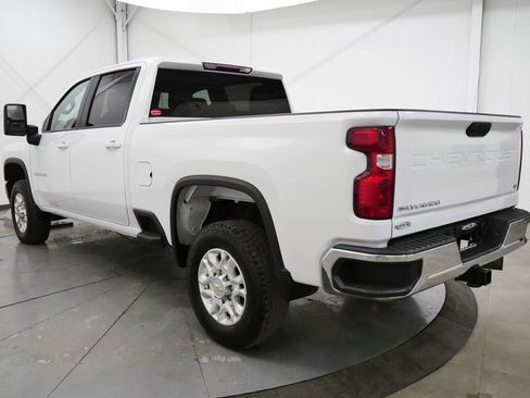 Used 2023 Chevrolet Silverado 2500 LT image 5