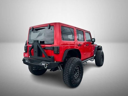 Used 2015 Jeep Wrangler Unlimited Sahara AWD/4WD image 4