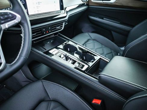 New 2026 Volkswagen Atlas SE image 34