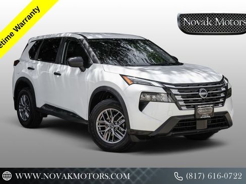 Used 2024 Nissan Rogue S AWD/4WD image 1