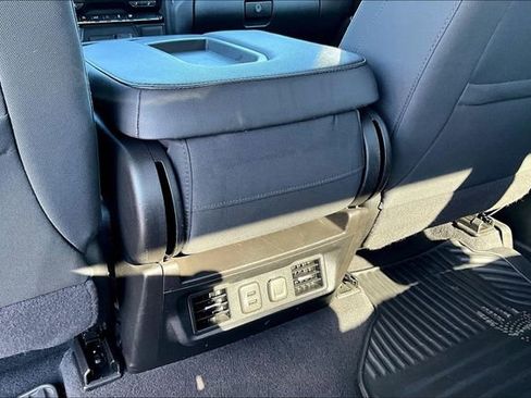 Used 2020 GMC Sierra 1500 SLE w/ SLE Value Package image 11