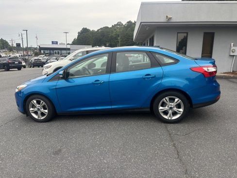 Used 2014 Ford Focus SE FWD image 4