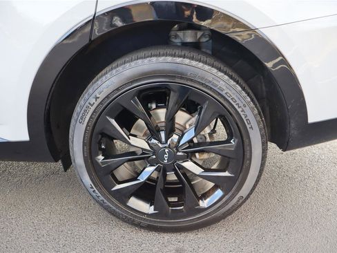 Certified 2023 Kia Sorento SX image 11