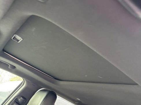 Used 2018 Jeep Grand Cherokee Limited image 16