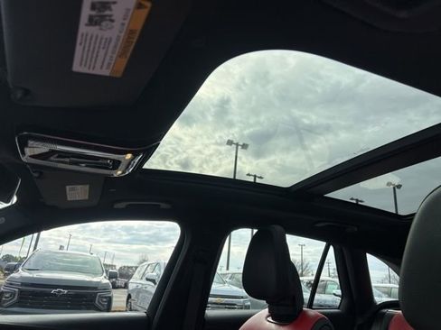 Used 2024 Mercedes-Benz GLC 43 AMG 4MATIC image 17