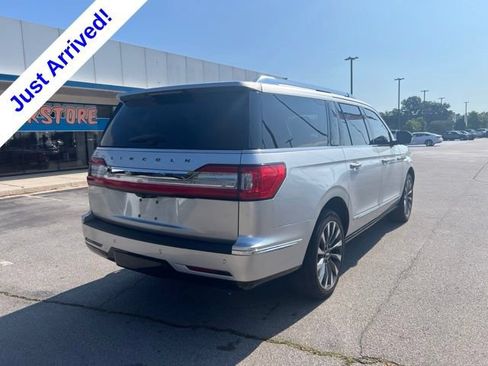 Used 2019 Lincoln Navigator L Select RWD image 4