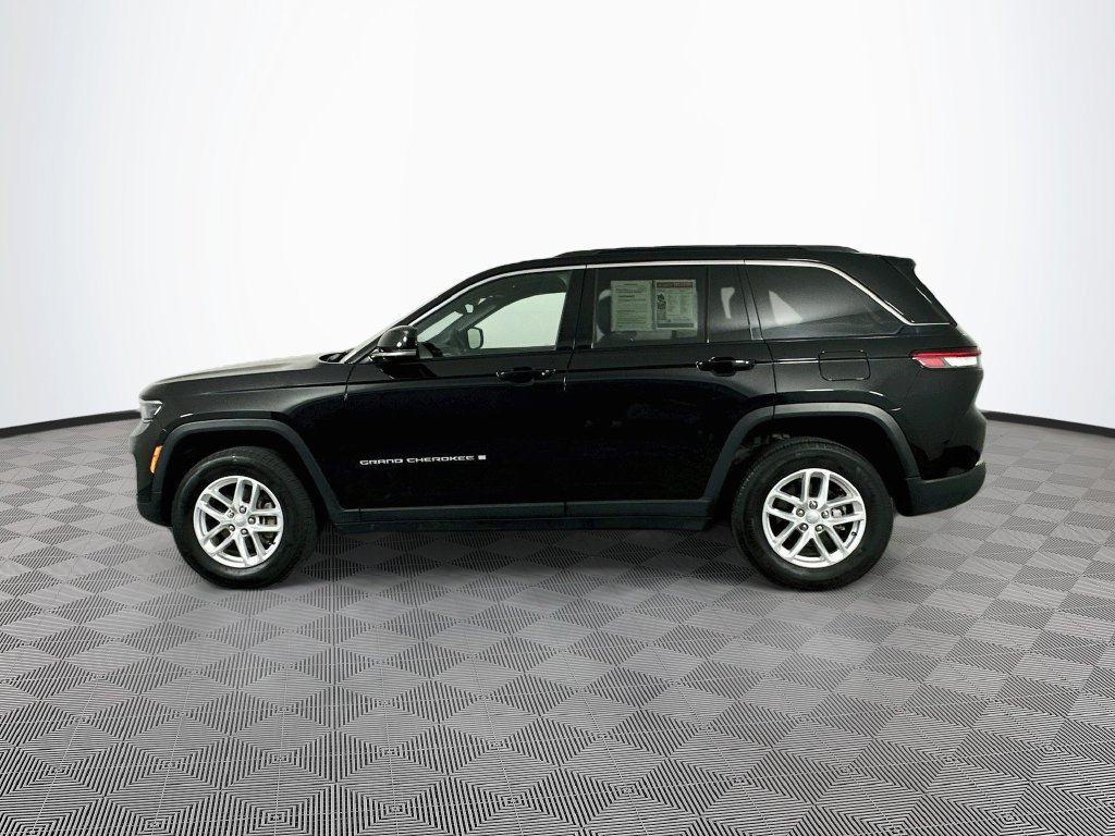 Certified 2024 Jeep Grand Cherokee Laredo X w/ Luxury Tech Group I AWD/4WD image 7