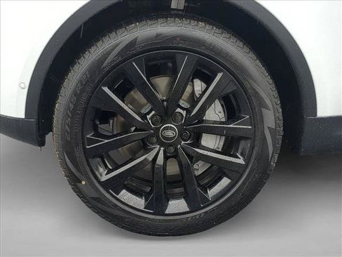 New 2026 Land Rover Discovery S AWD/4WD image 28