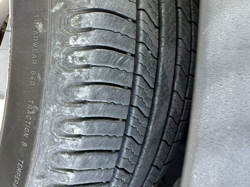 Used 2018 Toyota RAV4 XLE w/ Convenience Package image 5