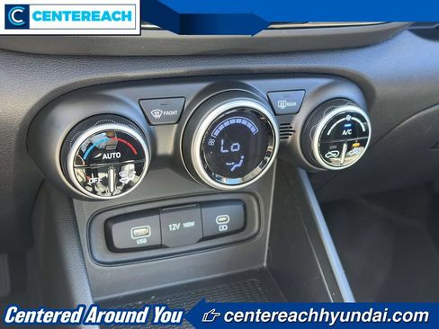 Used 2023 Hyundai Venue SEL FWD image 26
