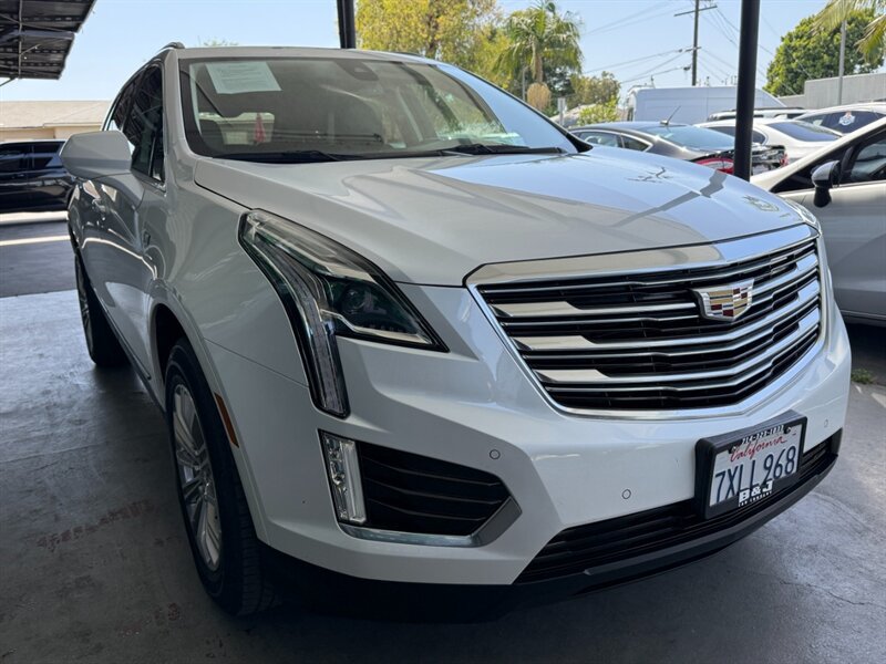 Used 2017 Cadillac XT5 Luxury w/ Driver Awareness Package FWD image 8