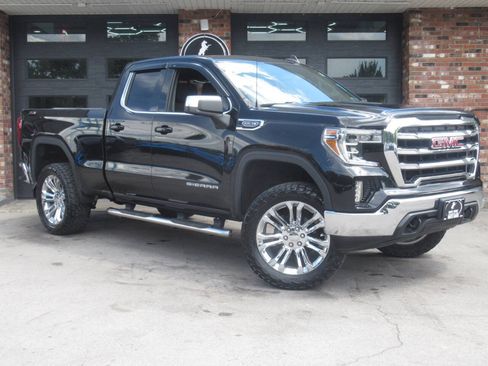 Used 2019 GMC Sierra 1500 SLE w/ SLE Value Package AWD/4WD image 2