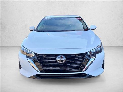 Used 2024 Nissan Sentra SV image 2