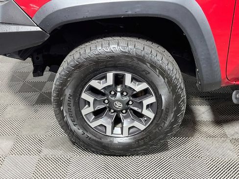 Used 2019 Toyota Tacoma TRD Off-Road AWD/4WD image 28