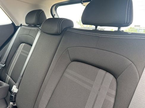 Used 2022 Hyundai Venue SEL image 10