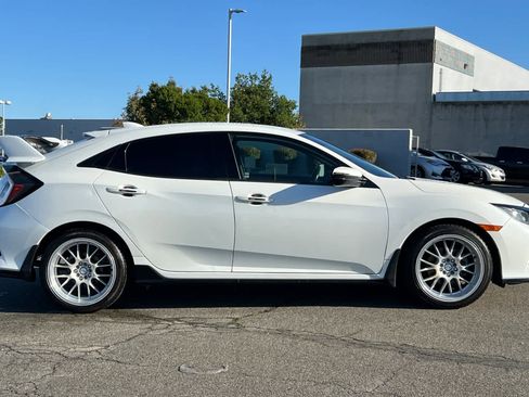 Used 2019 Honda Civic Sport image 6