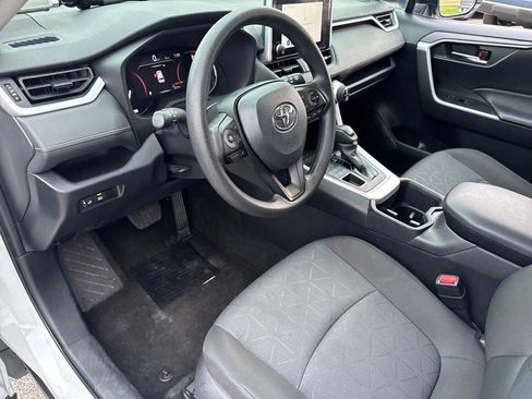 Used 2024 Toyota RAV4 XLE AWD/4WD image 21
