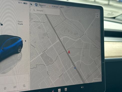 Used 2022 Tesla Model Y Long Range image 25