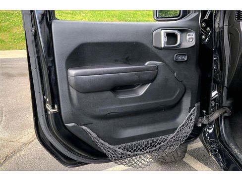 Used 2021 Jeep Wrangler Unlimited Sport AWD/4WD image 19